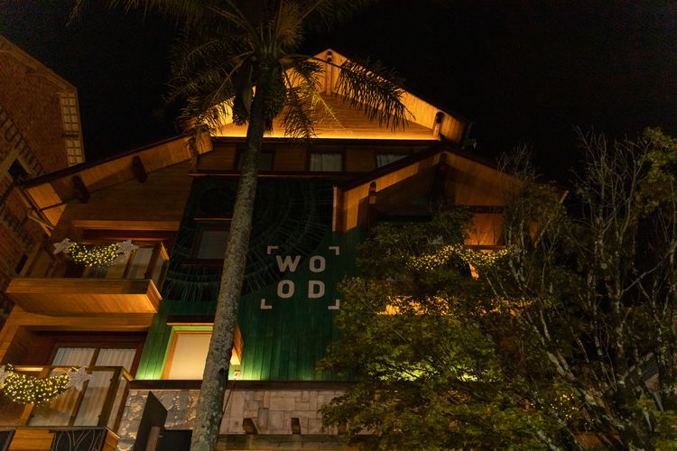 Wood Lounge Bar & Restaurante  (2).jpg